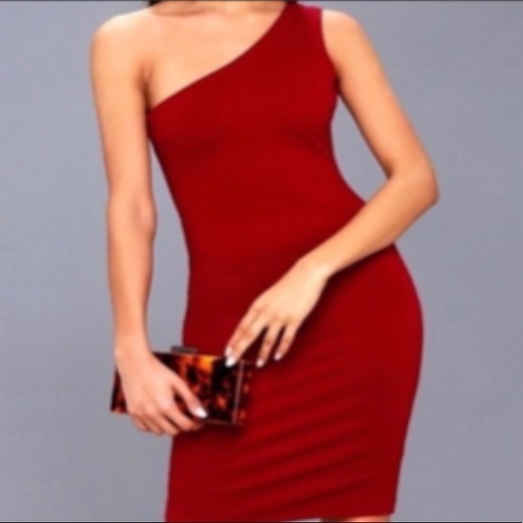 Lulus Dresses & Skirts - NWT Lulus red dress